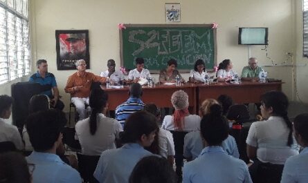 Preside Ministra de Educación asamblea de la FEEM en Cienfuegos