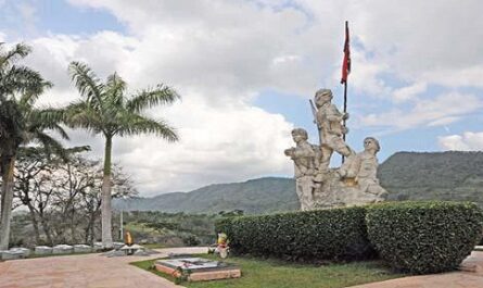 Presidente de Cuba conmemoró fundación del Tercer Frente