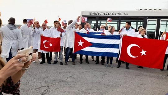 Regresan a Cuba los colaboradores del contingente Henry Reeve que apoyaron las labores de salvamento en Turquía