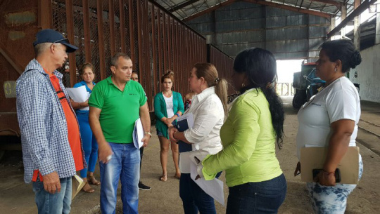 Dialoga miembro del Comité Central con ferroviarios de Cienfuegos