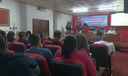 Pleno del Partido en Cienfuegos: “Hace falta hacer ciencia para desarrollarnos”