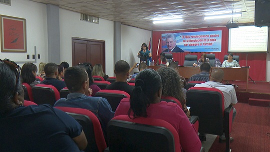 Pleno del Partido en Cienfuegos: “Hace falta hacer ciencia para desarrollarnos”