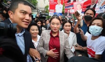 Tailandia comienza su campaña electoral, con una embarazada como favorita