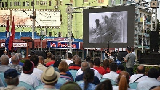 Celebran en La Habana aniversario 62 del carácter socialista de la Revolución Cubana