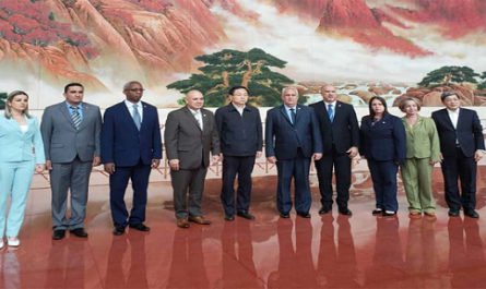 Morales Ojeda continúa en Shanghái su visita a China