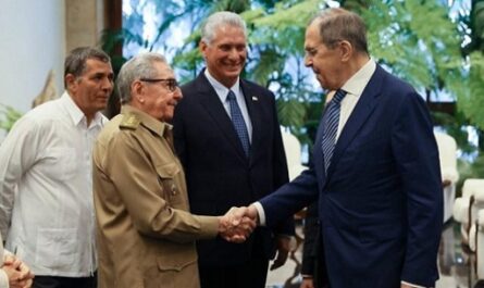 Serguéi Lavrov, ministro de Asuntos Exteriores de la Federación de Rusia, en declaraciones a la prensa calificó este jueves de muy fructífera su visita oficial a Cuba, la octava que realiza a la nación desde su nombramiento en el cargo en el año 2004.