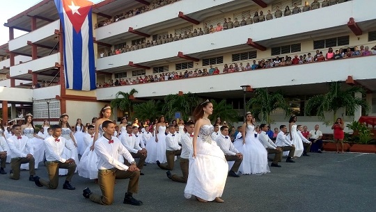 Retoman tradicional evento de cumpleaños en Escuela Camilo Cienfuegos (+Fotos)