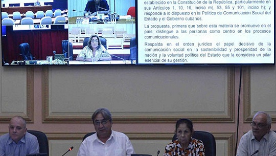 Publican en Cuba última versión de proyecto de ley de Comunicación Social