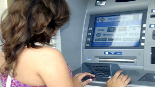 Magazine económico Opciones para extraer efectivo ante la crisis en cajeros automáticos