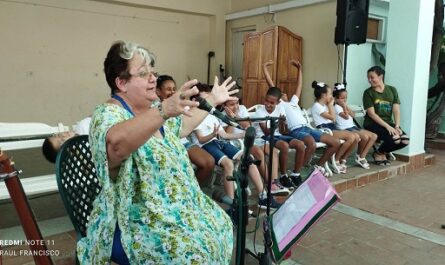 Rinde merecido homenaje a las madres Cantoría infantil Amanecer feliz de Cienfuegos