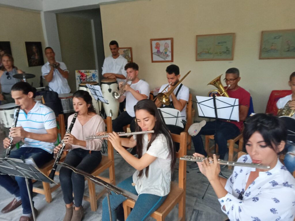 Banda de conciertos de Cumanayagua ofrece espectáculo en Jornada de la Cultura