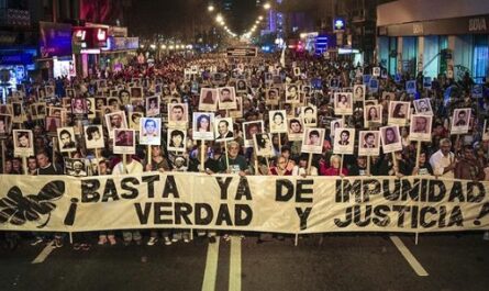 reclaman verdad y justicia para desaparecidos en la dictadura de Uruguay