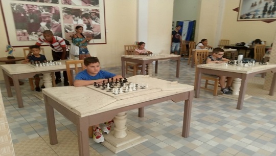 Realizan en Cienfuegos simultánea de ajedrez en homenaje al Che