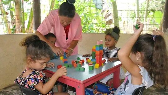 Consolidan la creación de casitas infantiles en Cienfuegos