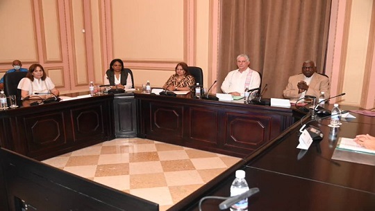 Reconoce Díaz-Canel portal web sobre igualdad de géneros (Foto tomada de Prensa Latina)