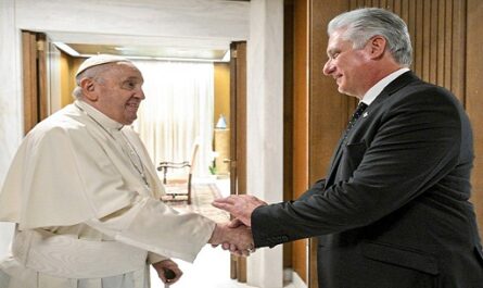 Sostiene Díaz-Canel encuentro con el Papa Francisco