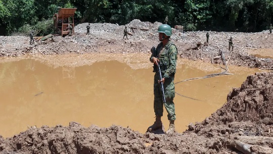 🎧 Crece la minería ilegal en la Amazonía ecuatoriana