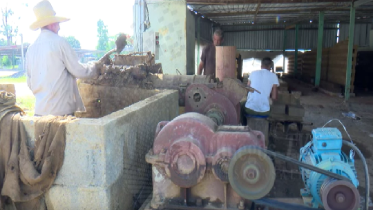 📹 Impulsan en Cienfuegos fabricación de materiales de construcción a partir del barro