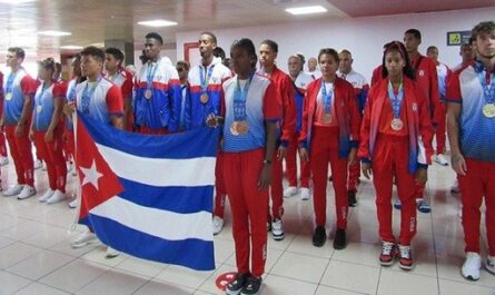En casa un nuevo grupo de atletas cubanos