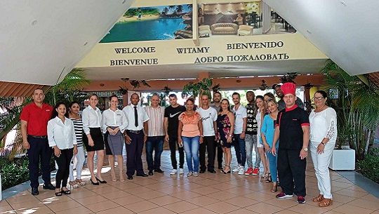 Trabajadores destacados del Turismo en Cienfuegos, fueron reconocidos este 26 de julio durante el acto del sector por el aniversario 70 del asalto a los cuarteles Moncada y Carlos Manuel de Céspedes.