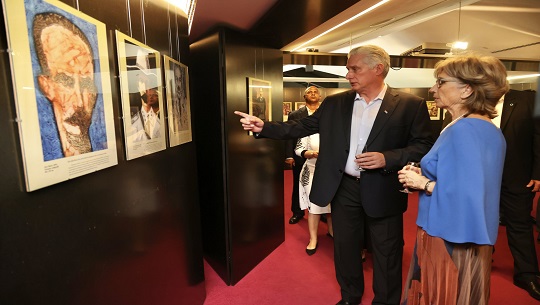 Visita Díaz-Canel la Fundación José Saramago (Foto tomada de Prensa Latina)