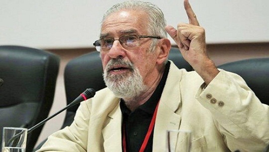 El presidente de Cuba, Miguel Díaz-Canel, felicitó este domingo al politólogo argentino Atilio Borón, en ocasión de su cumpleaños 80.