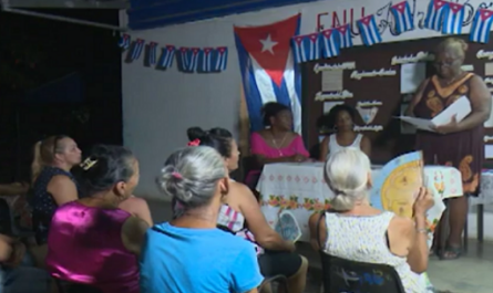 Asumen mujeres de Cienfuegos nuevas iniciativas en aniversario 63 de su organización