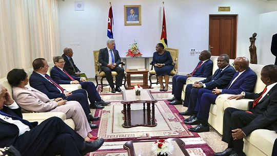 Asamblea de Mozambique recibió al presidente de Cuba