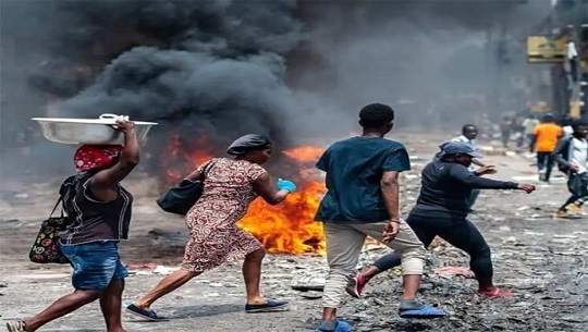 🎧 Haitianos huyeron de sus casas por violencia de las pandillas