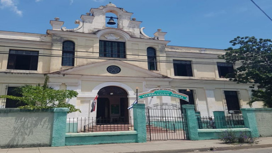 Arriba Hogar de Ancianos «Hermanas Giralt » de Cienfuegos a su aniversario 129