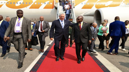 Presidente cubano arriba a Angola en visita oficial