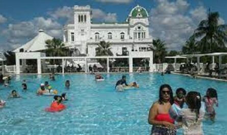 Turismo en Cienfuegos con opciones de esparcimiento en el verano (Tomado de ACN)
