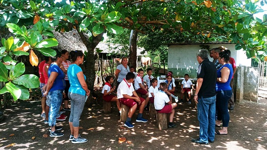 Visitan municipio de Abreus directiva de la ANAP en Cuba