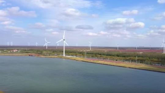 🎧 China ratifica compromiso con transición energética verde