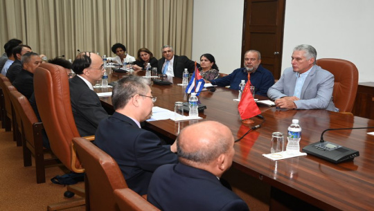 Díaz-Canel califica de ejemplar cooperación entre Cuba y China