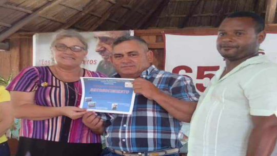 Premian investigaciones de agricultores en  Cienfuegos