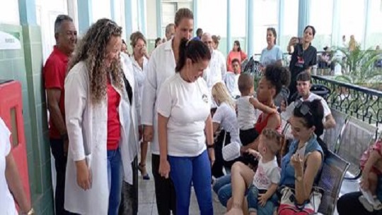 🎧 Inició en Cienfuegos estudio de intervención con vacuna antineumocócica cubana Quimi-Vio