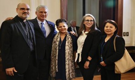 Intercambia Presidente cubano con líderes religiosos de EE.UU.