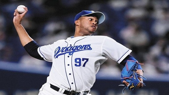 Cubano Raidel Martínez, líder en juegos salvados en béisbol japonés Foto tomada de Prensa Latina