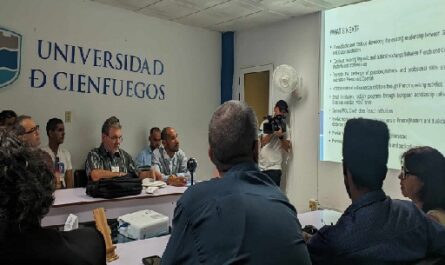 Presentan en universidad de Cienfuegos Proyecto de colaboración inglés para el desarrollo