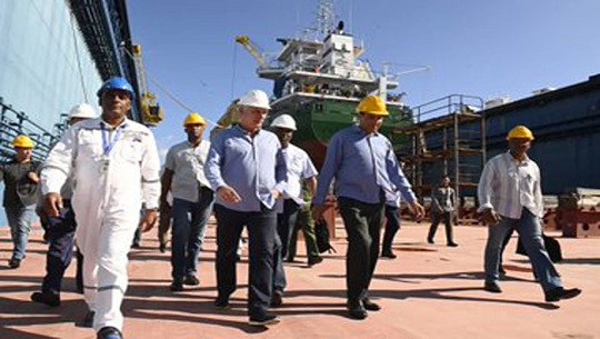 Visita Presidente cubano nuevo dique flotante