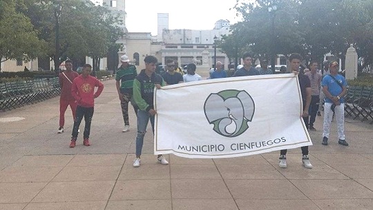 Abanderan equipo del municipio de Cienfuegos para Serie Provincial de Béisbol