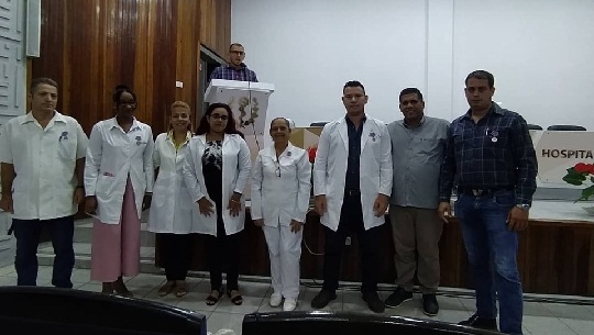 Reconocen a destacados profesionales del Hospital de Cienfuegos