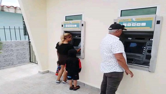 Comienza prestaciones de servicio área de negocios del Banco Popular de Ahorro en Punta Gorda