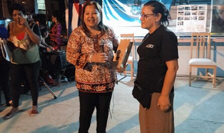 Previo a la Asamblea Municipal XI Congreso de la Federación de Mujeres Cubanas (FMC) en Cienfuegos, féminas de la delegación 61-A Celia Sánchez Manduley, del consejo popular La Barrera, reconocieron la labor de las más destacadas y dialogaron sobre la protección de las cubanas en el Código Penal y contra la violencia.