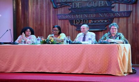 Acoge Cuba primera reunión regional internacional de la OPS-OMS sobre intersectorialidad para la equidad en Salud