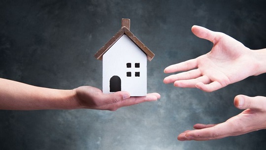 🎧 El Triángulo de la confianza: Adjudicación de propiedad de la vivienda