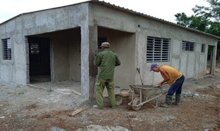 Un programa de construcción de 50 viviendas para trabajadores de la Empresa Agropecuaria Horquita, en Cienfuegos, en coordinación con el Gobierno provincial, acometen aquí a corto y mediano plazo.