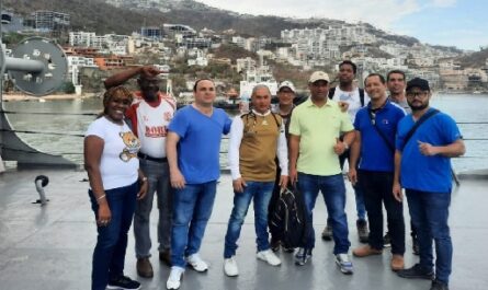 Destacan apoyo de los médicos cubanos a damnificados del huracán Otis en Acapulco