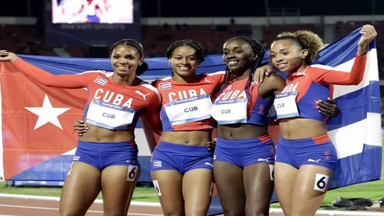 Oro cubano en atletismo femenino en el relevo 4×100